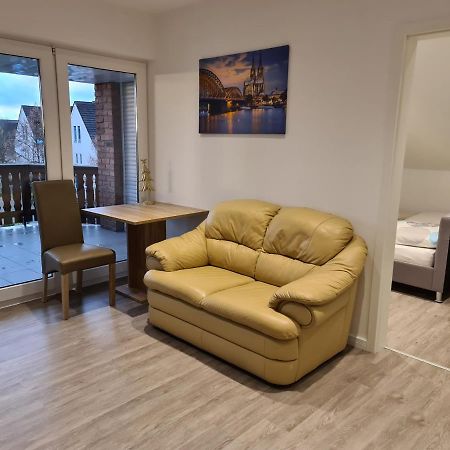 Ferienwohnung Mit Jacuzzi Naehe Flughafen Koeln Bonn Troisdorf Exterior photo