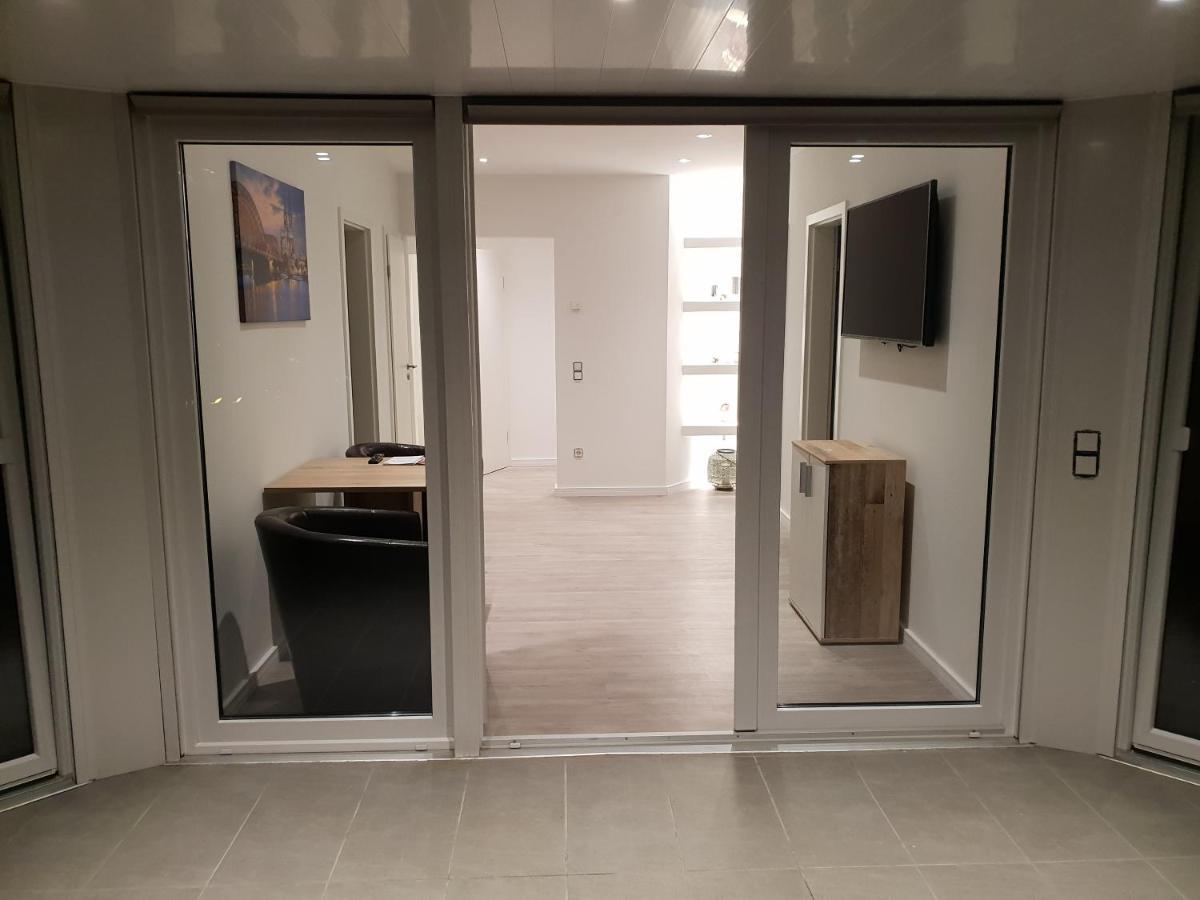 Ferienwohnung Mit Jacuzzi Naehe Flughafen Koeln Bonn Troisdorf Exterior photo