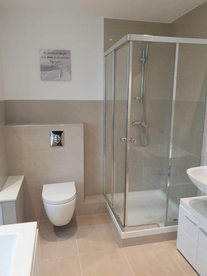 Ferienwohnung Mit Jacuzzi Naehe Flughafen Koeln Bonn Troisdorf Exterior photo
