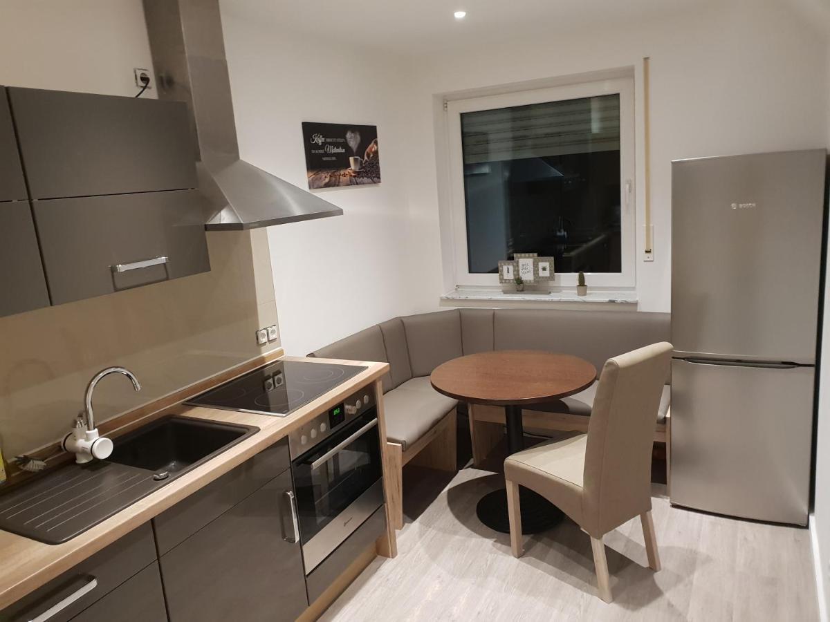 Ferienwohnung Mit Jacuzzi Naehe Flughafen Koeln Bonn Troisdorf Exterior photo